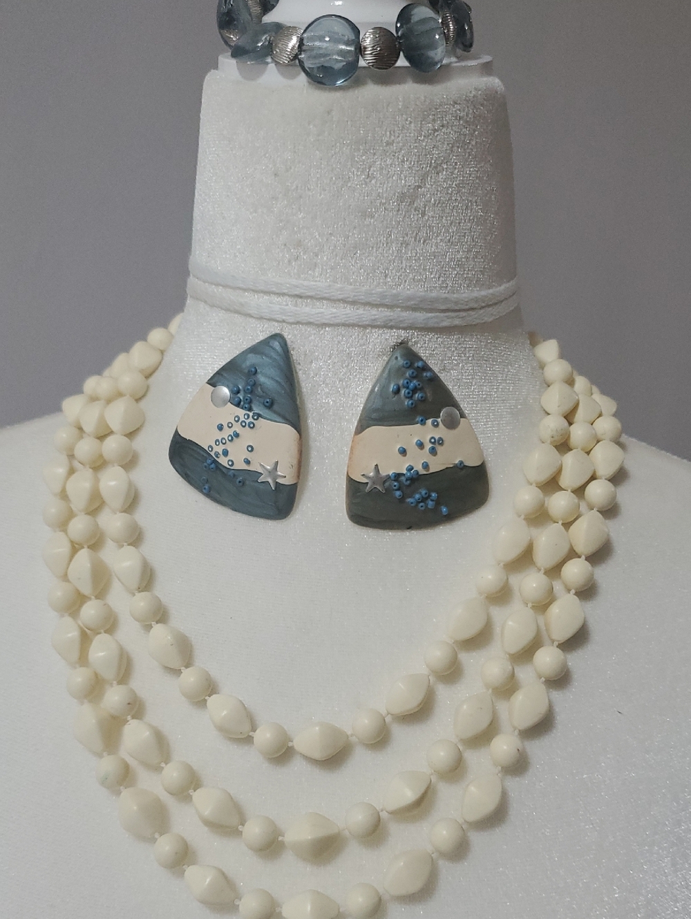 Vintage Blue and Cream Necklace Set with Sea-Inspired Accents